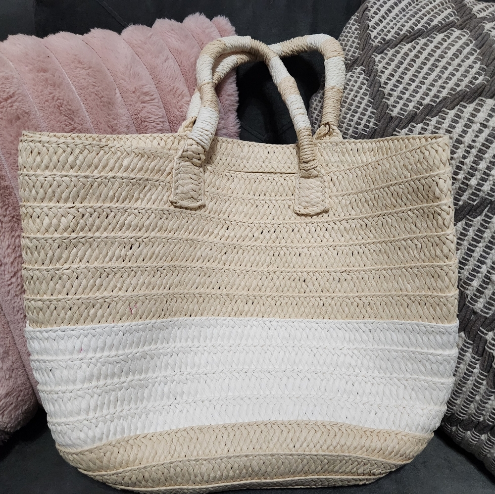 Straw bag